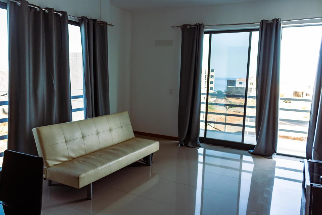 Beautiful And Brand New 2 Bedrooms Apartment/ Magnifico E Novo Apartamento T2 Praia Ngoại thất bức ảnh