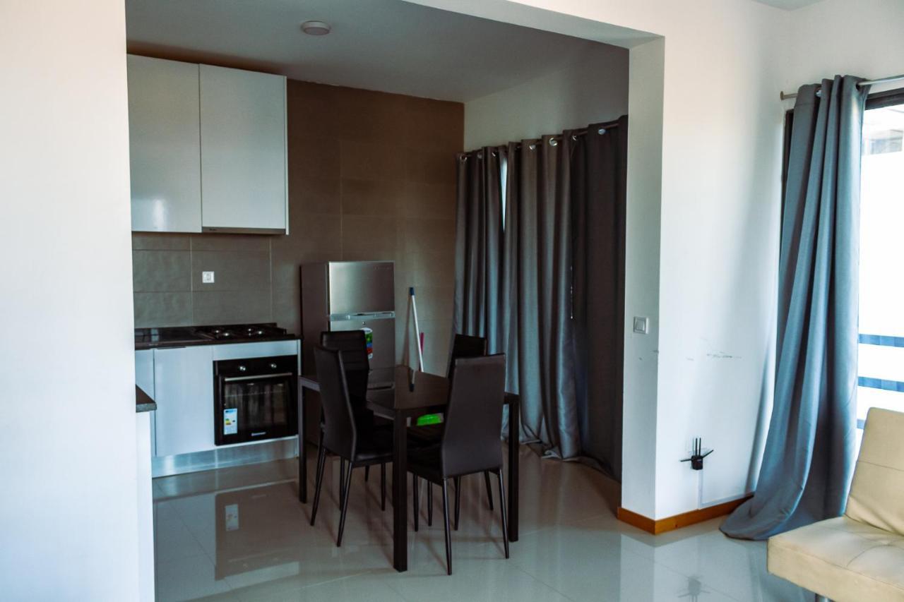 Beautiful And Brand New 2 Bedrooms Apartment/ Magnifico E Novo Apartamento T2 Praia Ngoại thất bức ảnh